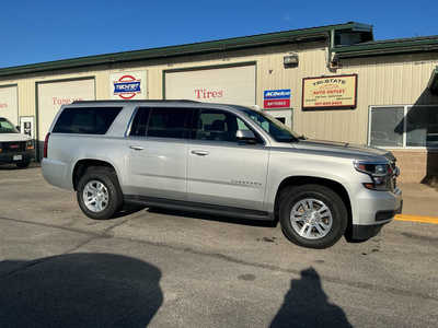 2019 Chevrolet Suburban, $25990. Photo 6