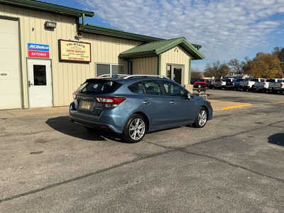 2018 Subaru Impreza, $10990. Photo 7
