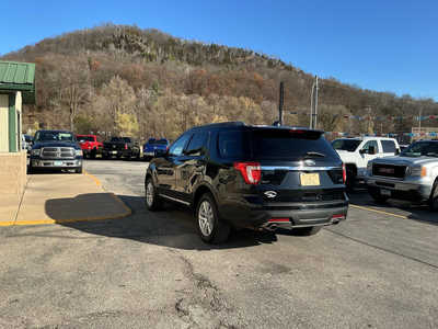 2018 Ford Explorer, $14990. Photo 8