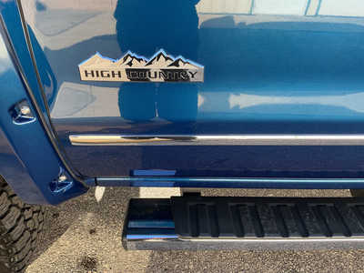 2015 Chevrolet 2500 Crew Cab, $36990. Photo 12