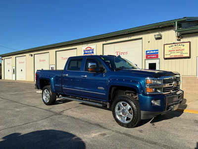 2015 Chevrolet 2500 Crew Cab, $36990. Photo 4