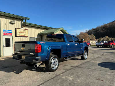 2015 Chevrolet 2500 Crew Cab, $36990. Photo 6