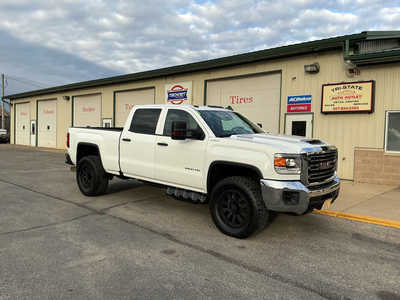 2019 GMC 2500 Crew Cab, $37990. Photo 3