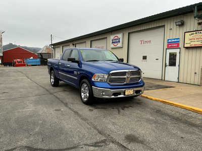 2016 RAM 1500 Crew Cab, $18990. Photo 2