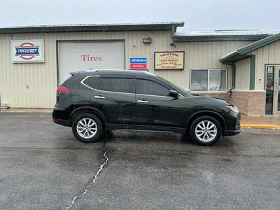 2020 Nissan Rogue, $13990. Photo 3