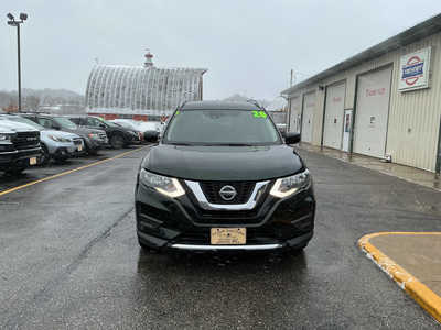 2020 Nissan Rogue, $13990. Photo 4