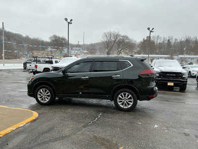 2020 Nissan Rogue, $13990. Photo 6