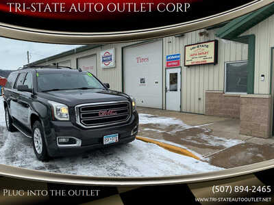 2017 GMC Yukon XL, $18990. Photo 1