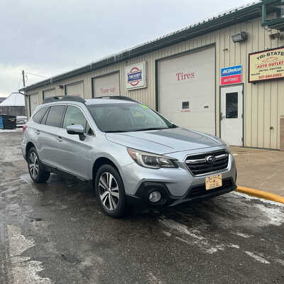 2019 Subaru Outback, $14990. Photo 2