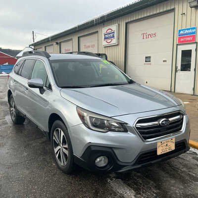 2019 Subaru Outback, $14990. Photo 3