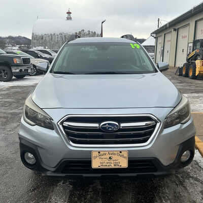 2019 Subaru Outback, $14990. Photo 5