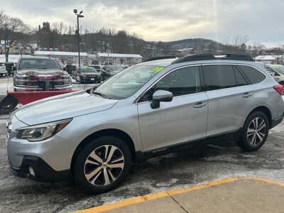 2019 Subaru Outback, $14990. Photo 6
