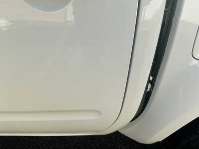 2017 Nissan Frontier, $15990. Photo 12