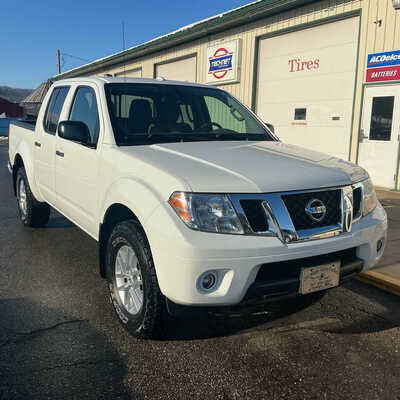 2017 Nissan Frontier, $15990. Photo 2