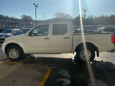 2017 Nissan Frontier, $15990. Photo 8