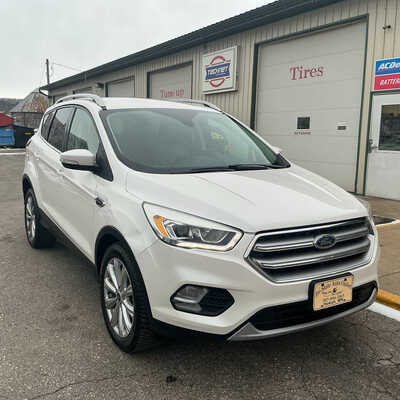 2017 Ford Escape, $11990. Photo 2