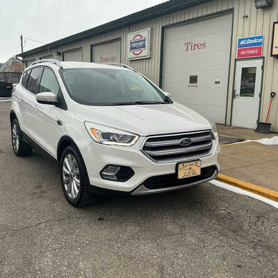 2017 Ford Escape, $11990. Photo 4