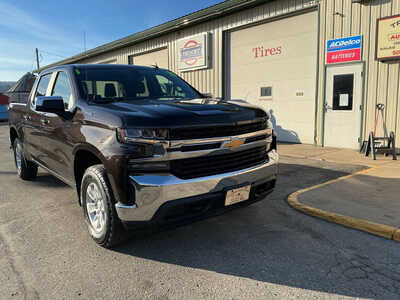 2019 Chevrolet 1500 Crew Cab, $24990. Photo 2