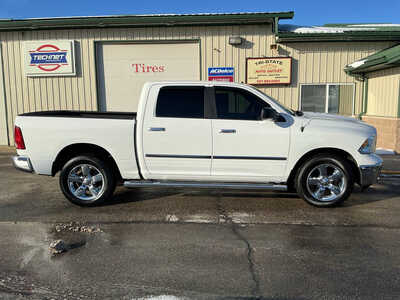 2017 RAM 1500 Crew Cab, $18990. Photo 2