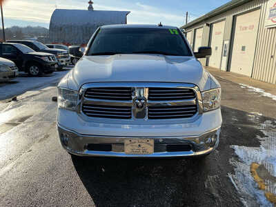 2017 RAM 1500 Crew Cab, $18990. Photo 9