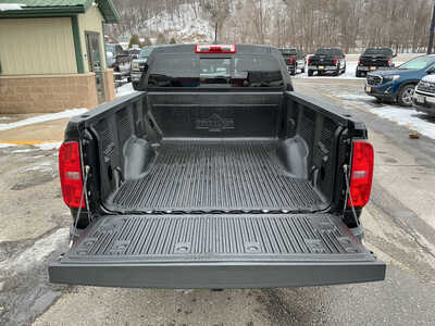 2017 Chevrolet Colorado Crew Cab, $23990. Photo 5