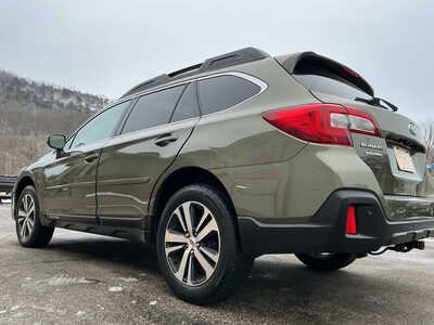 2018 Subaru Outback, $16990. Photo 10