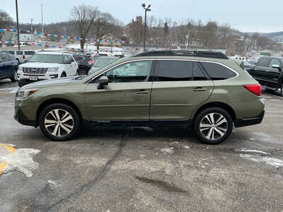 2018 Subaru Outback, $16990. Photo 6