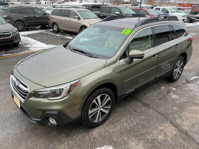 2018 Subaru Outback, $16990. Photo 7