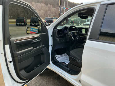 2023 Chevrolet 1500 Crew Cab, $36999. Photo 12