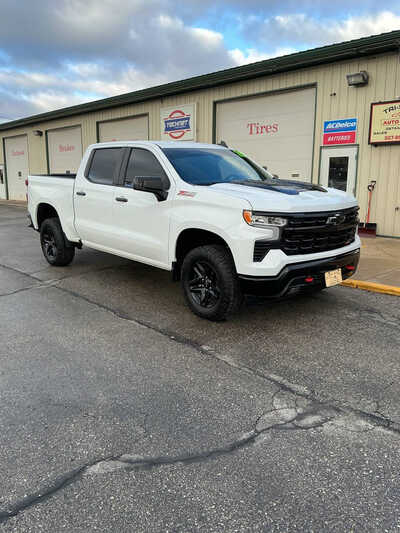 2023 Chevrolet 1500 Crew Cab, $36999. Photo 2