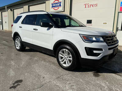 2016 Ford Explorer, $10990. Photo 11