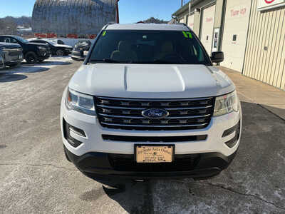2016 Ford Explorer, $10990. Photo 3