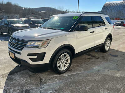 2016 Ford Explorer, $10990. Photo 4