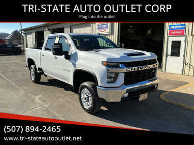 2020 Chevrolet 2500 Crew Cab, $31990. Photo 2