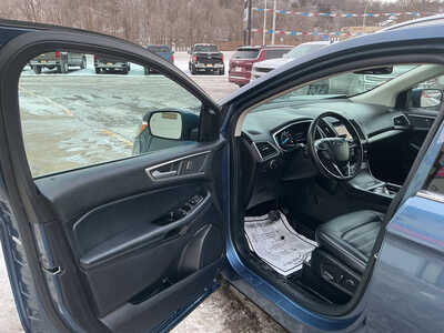 2019 Ford Edge, $13990. Photo 12