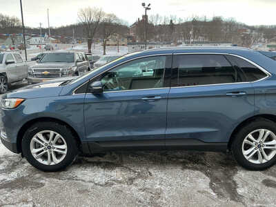 2019 Ford Edge, $13990. Photo 4