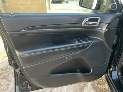 2017 Jeep Grand Cherokee, $12990. Photo 12