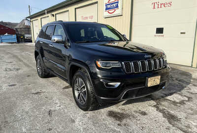 2017 Jeep Grand Cherokee, $12990. Photo 2
