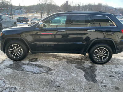 2017 Jeep Grand Cherokee, $12990. Photo 5