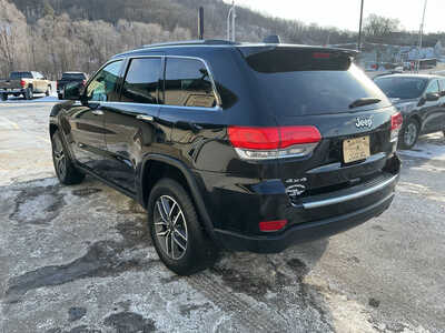 2017 Jeep Grand Cherokee, $12990. Photo 6