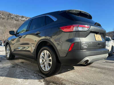 2020 Ford Escape, $13990. Photo 11