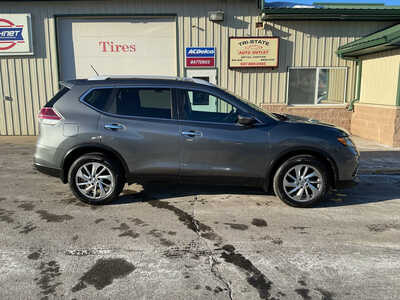 2015 Nissan Rogue, $11990. Photo 3