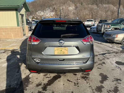 2015 Nissan Rogue, $11990. Photo 5