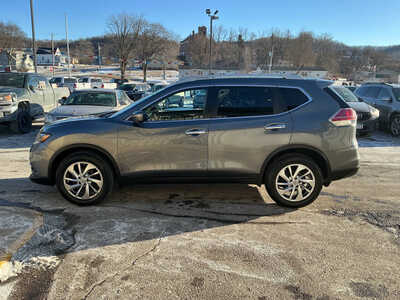 2015 Nissan Rogue, $11990. Photo 7