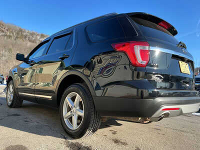 2017 Ford Explorer, $14990. Photo 11