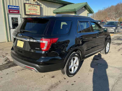 2017 Ford Explorer, $14990. Photo 4