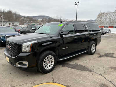2018 GMC Yukon XL, $22990. Photo 4