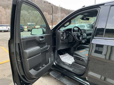 2019 GMC 1500 Crew Cab, $28990. Photo 12