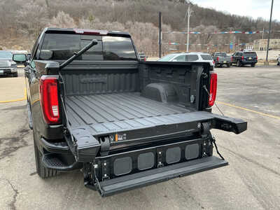 2019 GMC 1500 Crew Cab, $28990. Photo 9