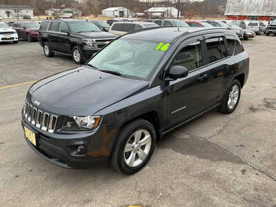 2016 Jeep Compass, $9990. Photo 9